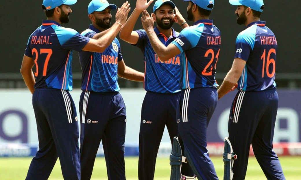 ইংল্যান্ডের টেস্ট দলের কোচ ইংরেজই হওয়া উচিত: ফ্লেমিংয়ের মন্তব্যে কোচিং পরিচয়ের বিতর্ক