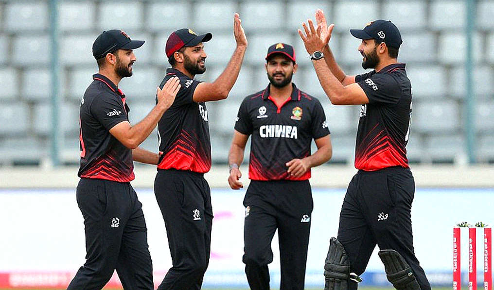 ইংল্যান্ডের ৩৯ জনের চুক্তি তালিকা: ফ্রাঞ্চাইজি লিগের টাকা আর টেস্ট ক্রিকেটের টানাপোড়েনে ইসিবির বাজি