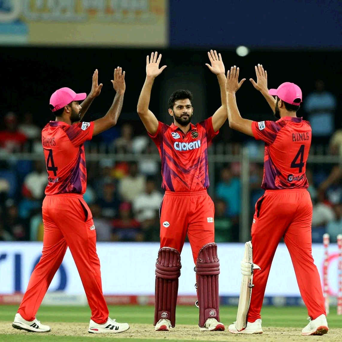 ব্লকচেইন আর ক্রিকেটের খাতা: ফ্যান টোকেনের হট্টগোল থেকে ঘরোয়া ক্রিকেটের হিসাব পর্যন্ত