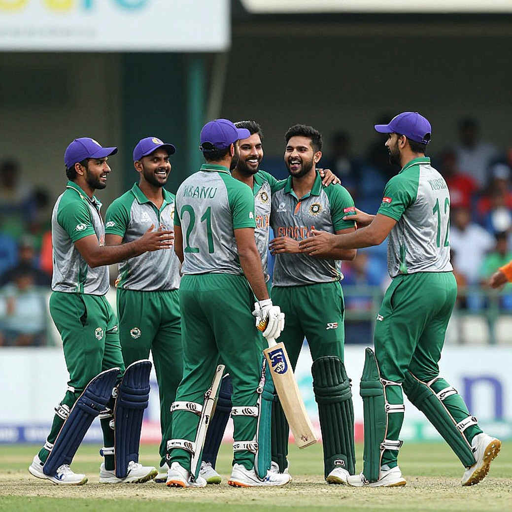 ৮৩তম ওভারের তিন বল: হাসান মাহমুদের হ্যাটট্রিক কীভাবে বাংলাদেশের পেস-পরিচয়ের হিসাব বদলে দিল